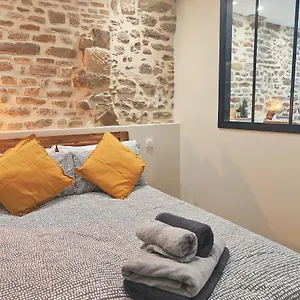 Halo Et Duplex Les Filles , Dinan France