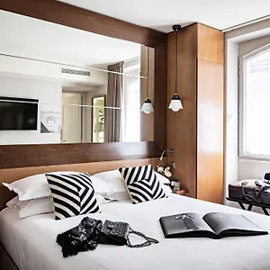 4* Hotel Elysées, An Ihg