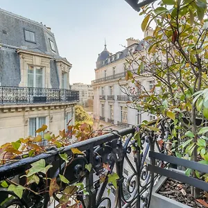 Chalgrin Boutique **** Paris