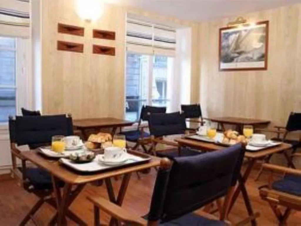 פריז Hotel Monsieur Helder 3*,