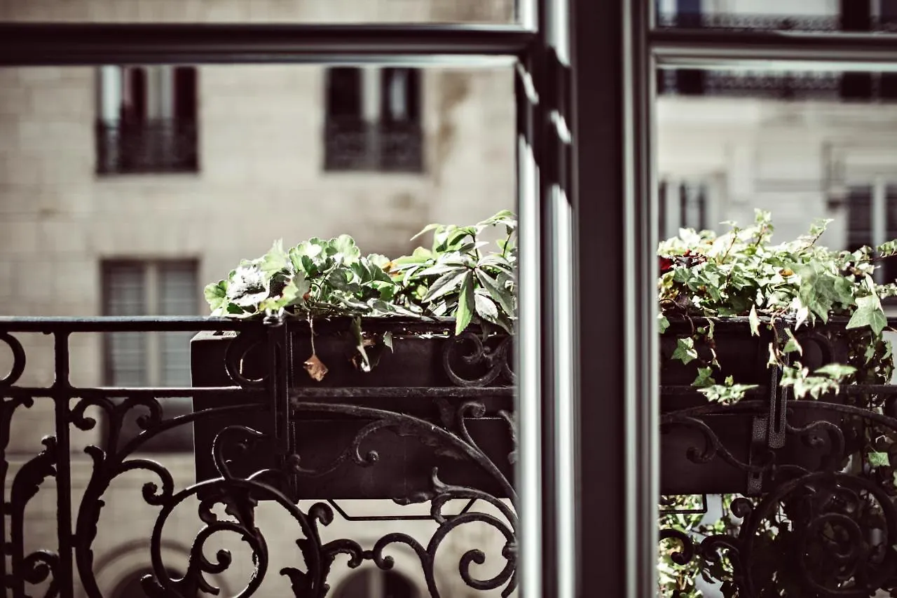 Hotel Monsieur Helder Paris