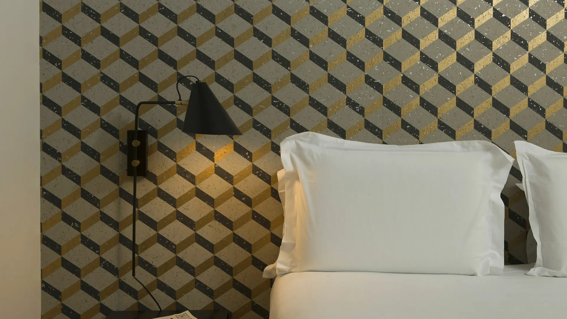 ***  Hotel Monsieur Helder Paris France