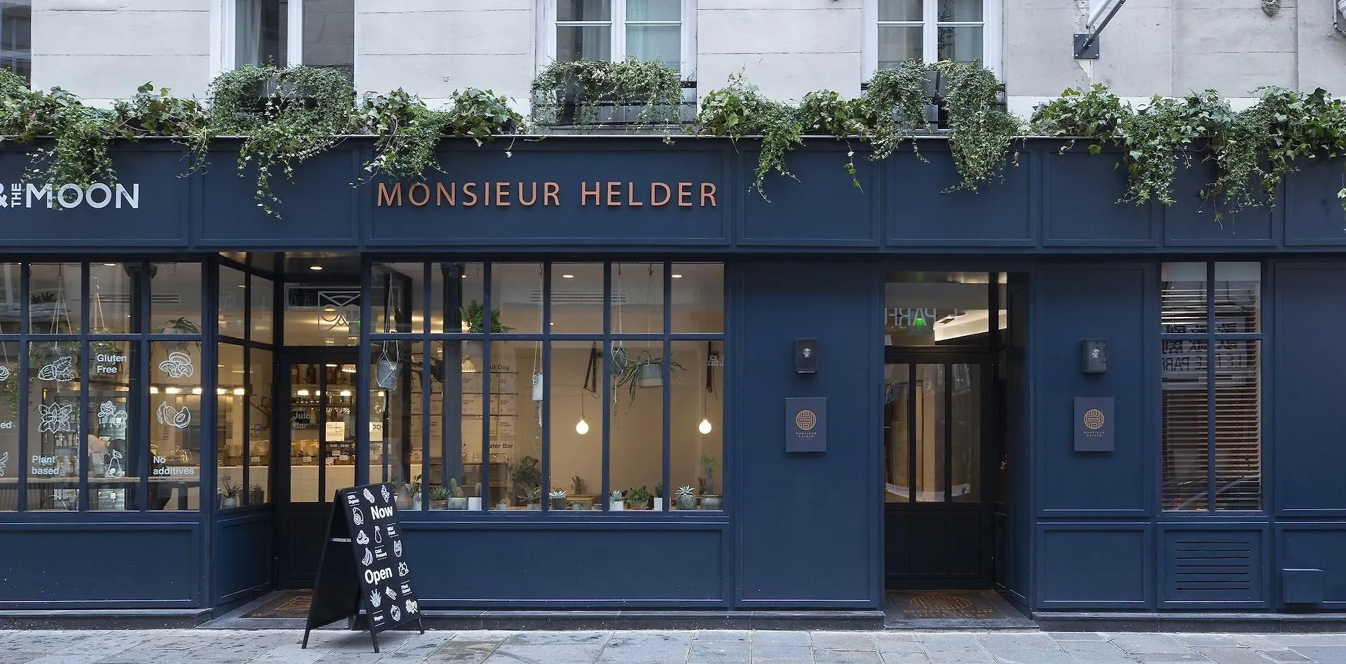 Hôtel Monsieur Helder Paris Hotel
